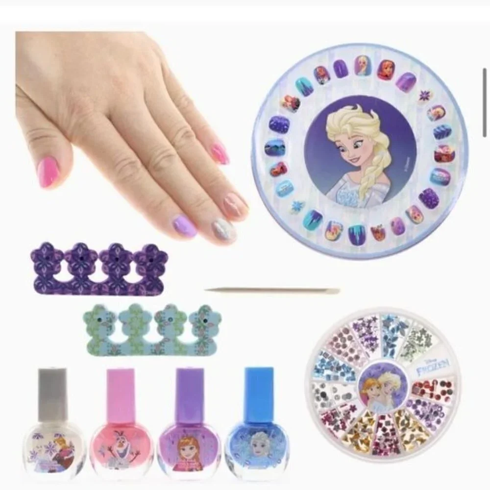 Disney Frozen Deluxe Girl’s Cosmetic Beauty Nail Hair Gift Set w/ Elsa Mirror